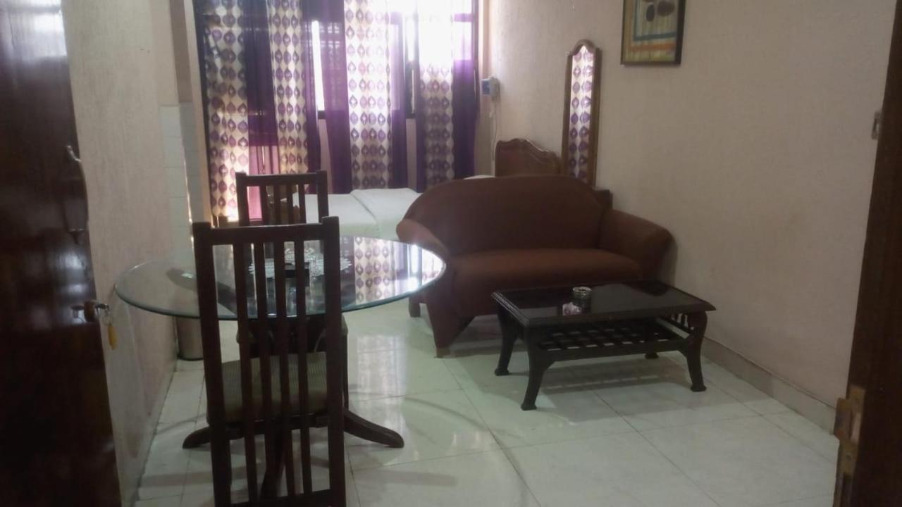 Mufis Homestay, Emerald Compound, New Palam Vihar-2 Gurgaon Exterior photo